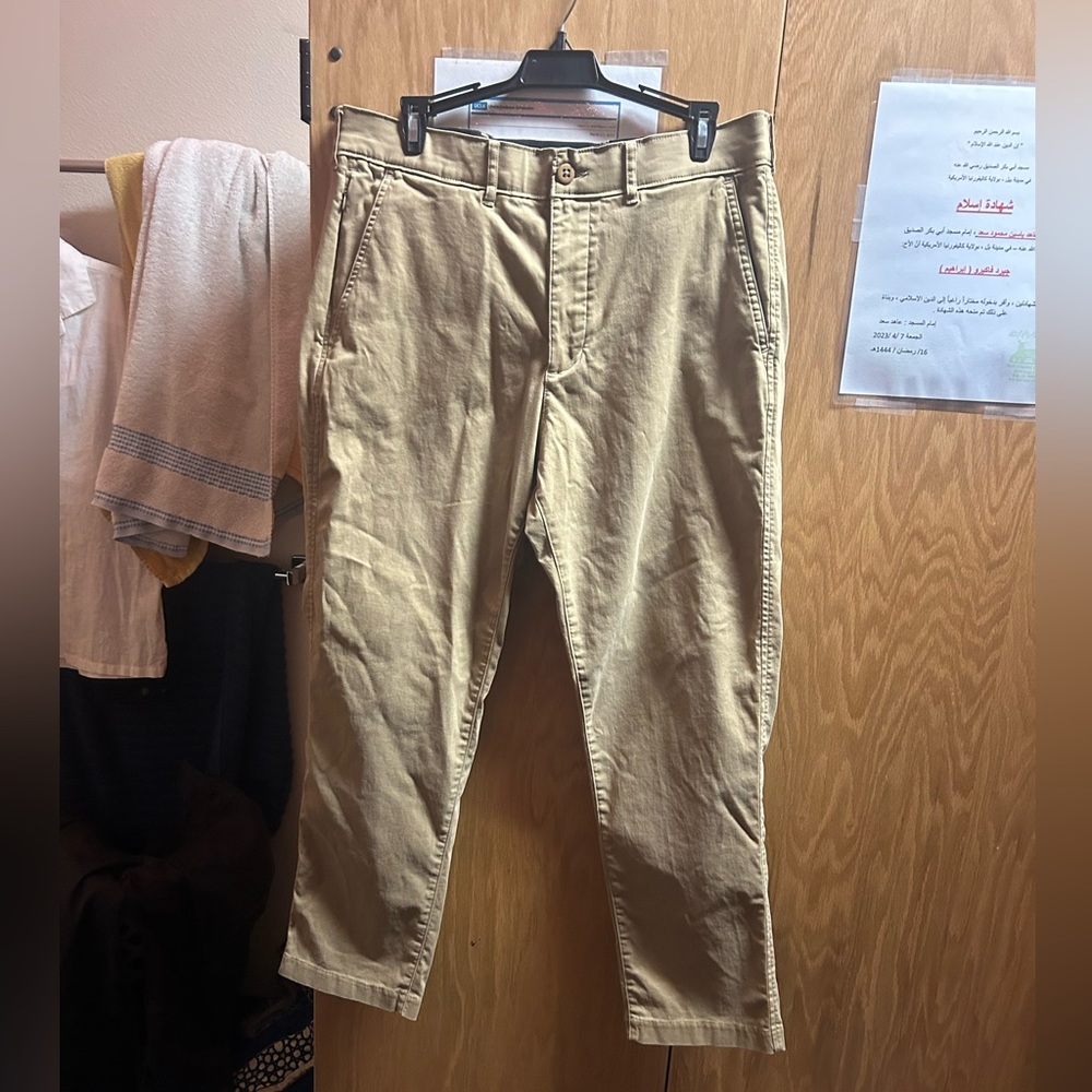 Abercrombie Khaki Stretch chinos